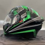 What is the ideal weight for motorcycle helmet
