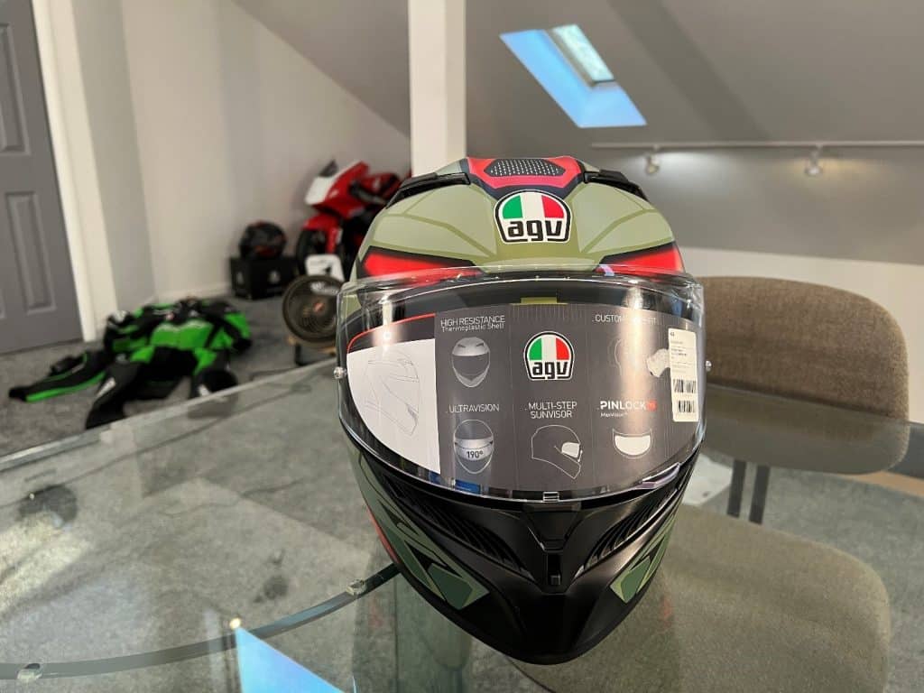I purchased this AGV K3 Decpt specifically to take to Ukraine and leave it with my bike there. I thought the colors were particularly fitting given the current military situation.